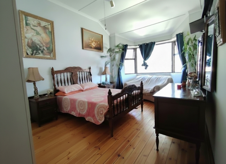 5 Bedroom Property for Sale in Glenlilly Western Cape